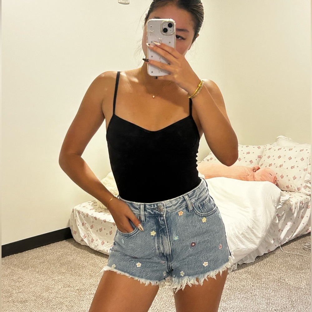 Pacsun Flower Embroidered Denim Women Shorts